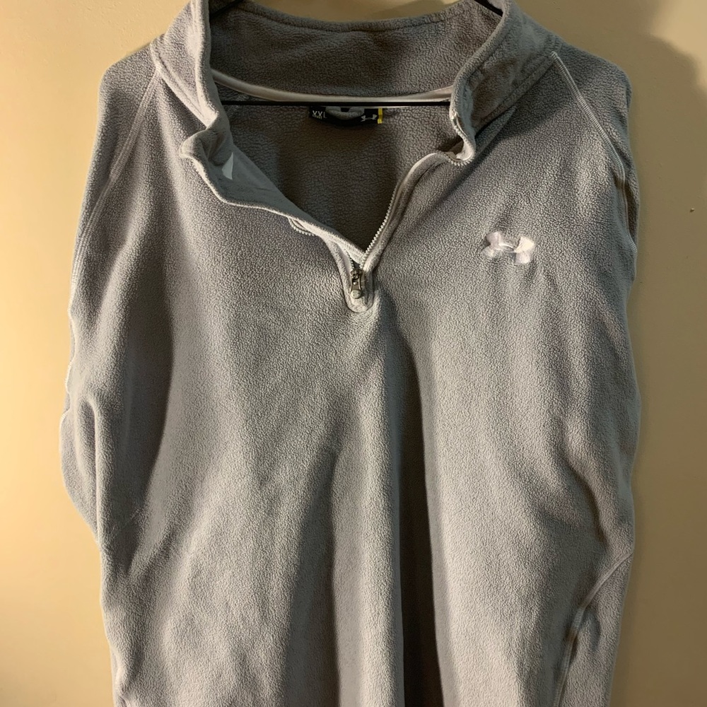 Under Armour Gray sweat shirt